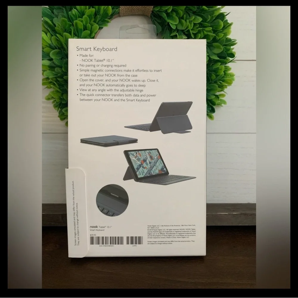 Nook 10.1 Smart Keyboard (navy blue) New in package